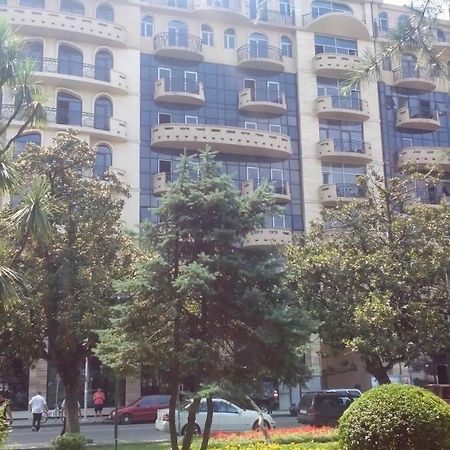 Apartament In The Centre バトゥーミ エクステリア 写真