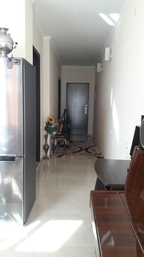 Apartament In The Centre バトゥーミ エクステリア 写真